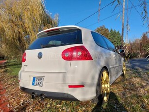 VOLKSWAGEN GOLF V 3.2 V6 R32 4Motion DSG