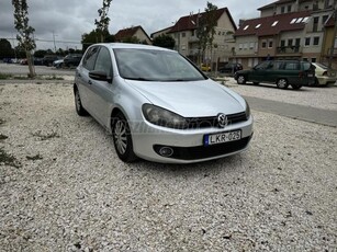 VOLKSWAGEN GOLF VI 1.6 Comfortline