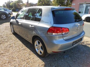 VOLKSWAGEN GOLF VI 1.6 TDi Comfortline VALÓS LEINFORMÁLHATÓ KM .VW. VEZETETT SZERVIZKÖNYV