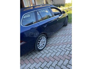 VOLKSWAGEN GOLF VI Variant 1.6 CR TDI Highline DSG