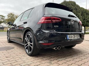 VOLKSWAGEN GOLF VII 2.0 TDI Highline GTD