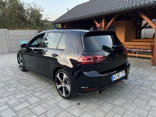 VOLKSWAGEN GOLF VII 2.0 TSI BMT GTI DSG Performance