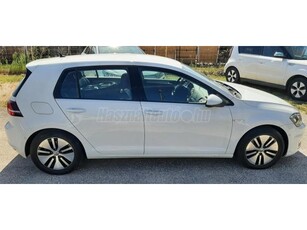 VOLKSWAGEN GOLF VII e-Golf Highline. Teljes bőrbelső. Tolatókamera. Nagy navigáció. Ülésfűtés