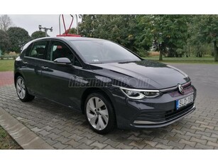 VOLKSWAGEN GOLF VIII 1.5 TSI ACT Style