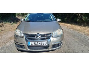 VOLKSWAGEN JETTA 1.4 TSi Comfortline DSG