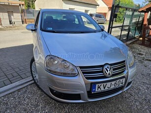 VOLKSWAGEN JETTA 1.6 Comfortline 16 éve egy tulajnál.magyar autó!