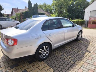 VOLKSWAGEN JETTA 1.6 Comfortline Magyarországi. friss műszaki