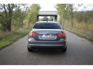 VOLKSWAGEN JETTA VI 1.4 TSI Comfortline