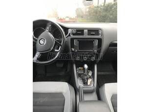 VOLKSWAGEN JETTA VI 2.0 TDI BMT Comfortline DSG