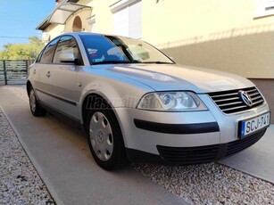 VOLKSWAGEN PASSAT 1.6 Trendline