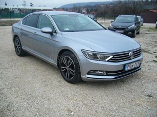 VOLKSWAGEN PASSAT 2.0 TDI BMT SCR Highline SZERVIZKÖNYV. NAVI. ALCANTARA BÉZS BELSŐ. PARK.RADAR. ADAPTÍV TEMPOMAT