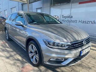 VOLKSWAGEN PASSAT Alltrack 2.0 TDI BMT SCR 4Motion DSG vezetett szervizköny