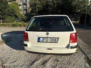 VOLKSWAGEN PASSAT V 1.9 TDI