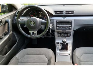 VOLKSWAGEN PASSAT Variant 2.0 CR TDI Comfortline Ülésfűtés Tempomat Horog