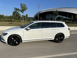 VOLKSWAGEN PASSAT Variant 2.0 TDI BMT Highline DSG Virtual.el horog.led2 .full