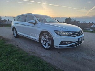 VOLKSWAGEN PASSAT Variant 2.0 TDI SCR Elegance DSG MO. végig vezetett szervízköny. sérülésmentes. karcmentes. vonóhorog