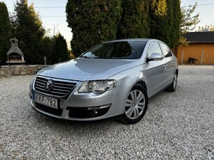 VOLKSWAGEN PASSAT VI 2.0 PD TDI Highline DSG DPF SZÉP ÁLLAPOT - ALCANTARA - F1 - KANYARKÖVETŐ - PDC