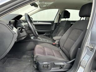 VOLKSWAGEN PASSAT VIII Variant 2.0 TDI BMT SCR Comfortline DSG7 /Navi-AppConnect-Digitklíma-Kulcsnélküli-Kamera-Digitműszerfal/ B-60