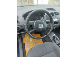 VOLKSWAGEN POLO IV 1.2 65 12V