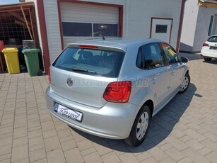 VOLKSWAGEN POLO V 1.2 60 Trendline VÉGIG VEZETT SZERVIZKÖNYV. 140.000 KM. 1. TULAJDONOSTÓL. DIGIT.KLÍMA