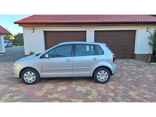 VOLKSWAGEN POLO V 1.2 60 Trendline Vezetett szervizkönyv! Eredeti fényezés!