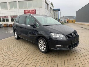 VOLKSWAGEN SHARAN 2.0 TDI BMT SCR Highline DSG VEZETETT SZERVIZKÖNYV!