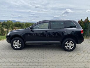 VOLKSWAGEN TOUAREG 2.5 R5 TDI 3500kg vonóhorog 10 éve egy tulajnál spirálrugós