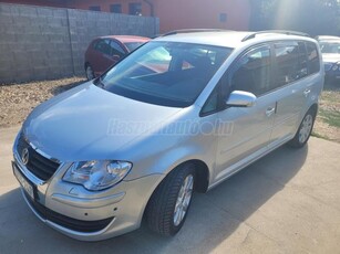 VOLKSWAGEN TOURAN 1.4 TSi Conceptline