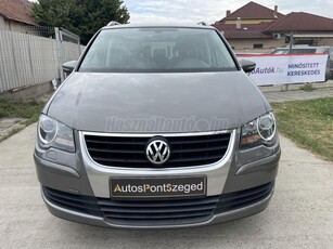 VOLKSWAGEN TOURAN 1.4 TSi Conceptline