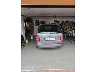 VOLKSWAGEN TOURAN 1.4 TSi Highline