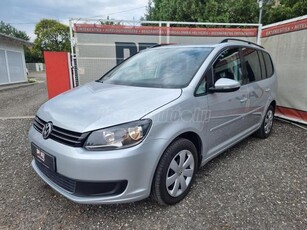 VOLKSWAGEN TOURAN 1.6 CR TDI Comfortline DSG Navi Tempomat Digitklíma Tolatóradar