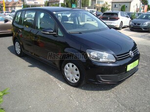 VOLKSWAGEN TOURAN 1.6 CR TDI Comfortline dsg váltó. automata beparkoló.pdc. multikormány . vezérléscsere !!!