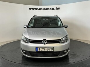 VOLKSWAGEN TOURAN 1.6 CR TDI Comfortline DSG vezetett szervizkönyves. leinformálható