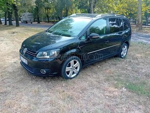 VOLKSWAGEN TOURAN 1.6 CR TDI Highline DSG Fúl exrás Dupla Digit Klima.Tempomat.Börbelső.üllésfütés