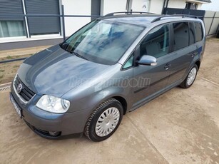 VOLKSWAGEN TOURAN 1.6 FSI