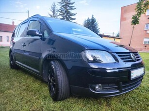 VOLKSWAGEN TOURAN 1.6 FSI