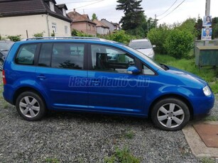 VOLKSWAGEN TOURAN 1.6 FSI Trendline