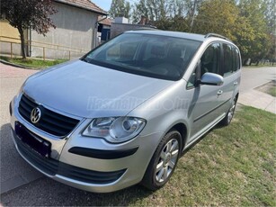 VOLKSWAGEN TOURAN 1.6 Trendline