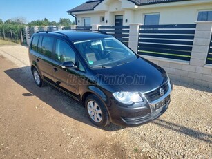 VOLKSWAGEN TOURAN 1.6 Trendline 7fő tempomat MFA Klima Horog Alu