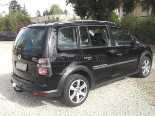 VOLKSWAGEN TOURAN Cross1.6 102LE SZIVÓ BENZIN-CSAK 110200KM-7SZEMÉLYES-2 ÓRÁN BELÜL NÉVREIRVA ELVIHETŐ