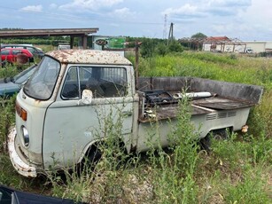 VOLKSWAGEN TRANSPORTER T2