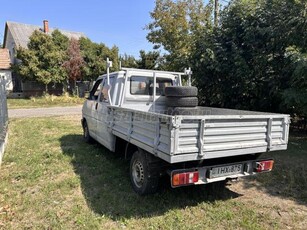 VOLKSWAGEN TRANSPORTER T4 Caravelle 2.4 (7 személyes ) 70C 2F2 7