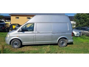 VOLKSWAGEN TRANSPORTER T5 2.5 TDI Caravelle Comfortline