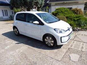 VOLKSWAGEN UP e-Up! MAGYARORSZÁGI-SZERVIZKÖNYVES!