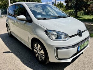 VOLKSWAGEN UP e-Up! Nagy Akku38.6kwh akár 300 km hatótáv tolatókamera ülésfűtés