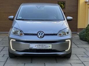 VOLKSWAGEN UP e-Up! Ülésfűtés. fűtőszálas szélvédő. villámtöltés. belső hangulat ilágítás