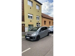 VOLKSWAGEN UP GTI