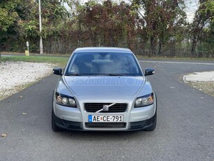 VOLVO C30 1.6 D Momentum