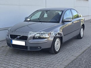 VOLVO S40 1.6 Kinetic GARANTÁLT KM!!!! NEM KÜLFÖLDRŐL BEHOZOTT!!!! GYÖNYÖRŰ ÁLLAPOT!!!