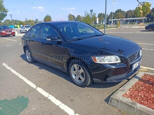 VOLVO S40 1.6 Új kuplung. új négy évszakos Hankook gumi. új fékek. számlával igazolt